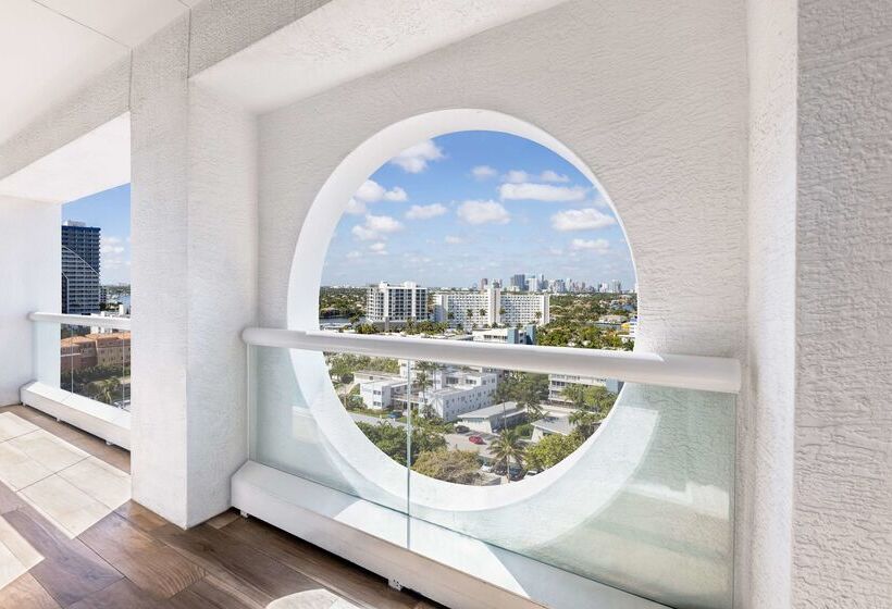 هتل Conrad Fortlauderdale Beach