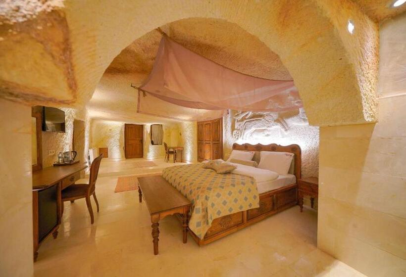 Hotel Fairyland Cave