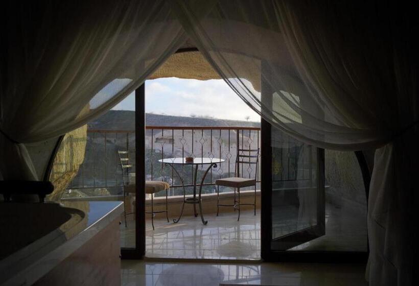 Hotel Fairyland Cave