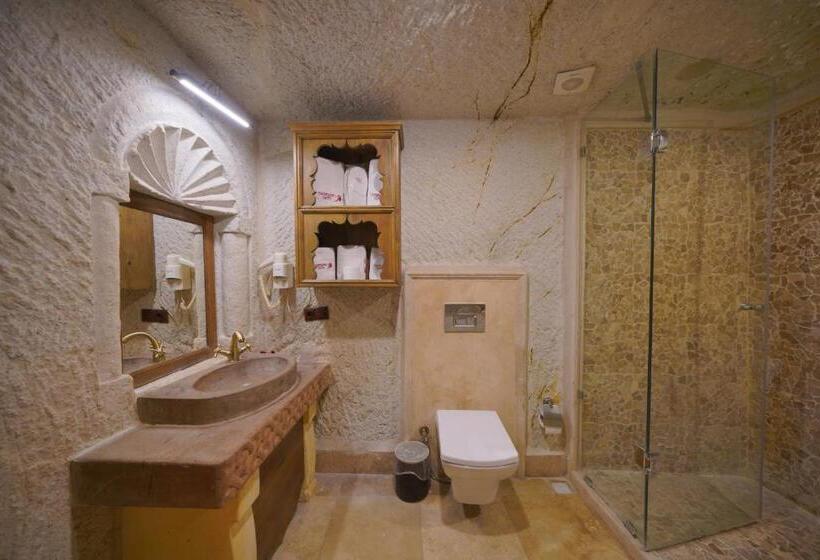 Hotel Fairyland Cave