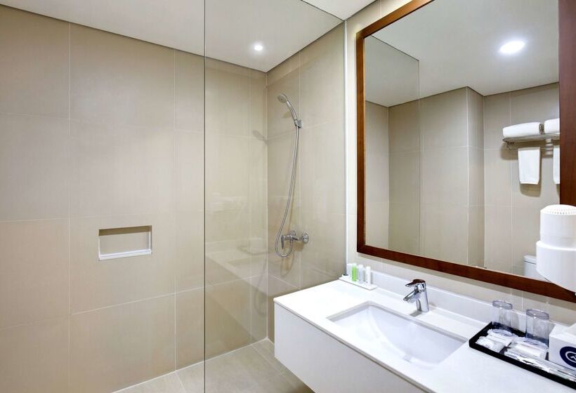 هتل Golden Tulip Pontianak