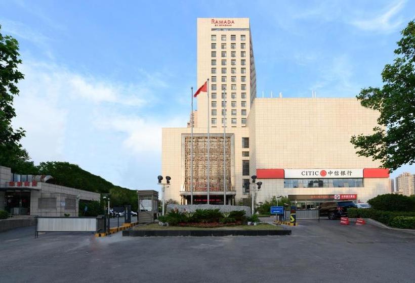 فندق Ramada By Wyndham Zhengzhou East