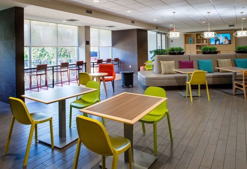 هتل Home2 Suites By Hilton St. Louis/forest Park