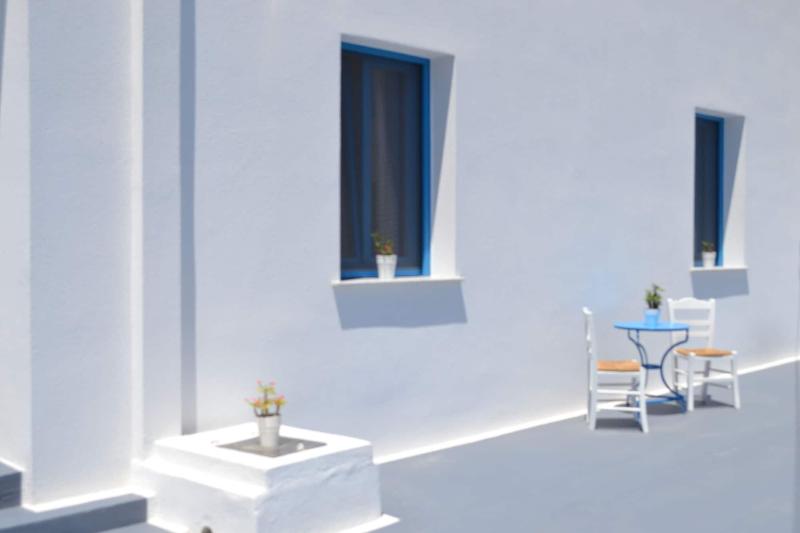 هتل Livanios Studios