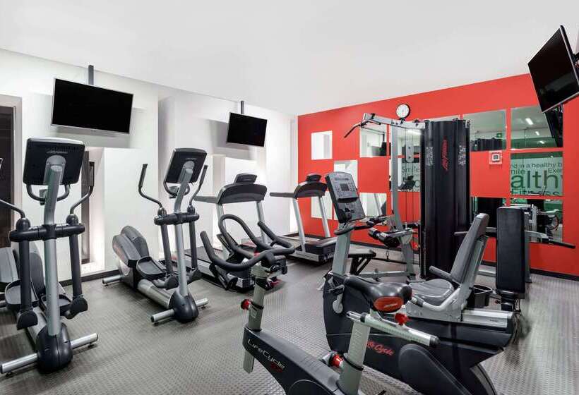 هتل Ramada Encore By Wyndham San Luis Potosi