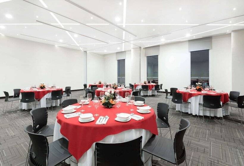 هتل Ramada Encore By Wyndham San Luis Potosi