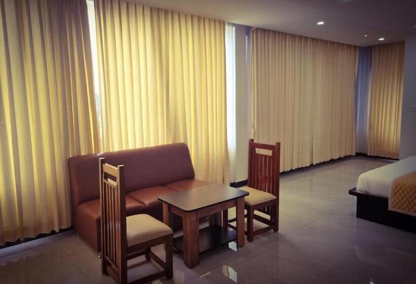 ホテル Sadanand S Highway Inn, Tumkur