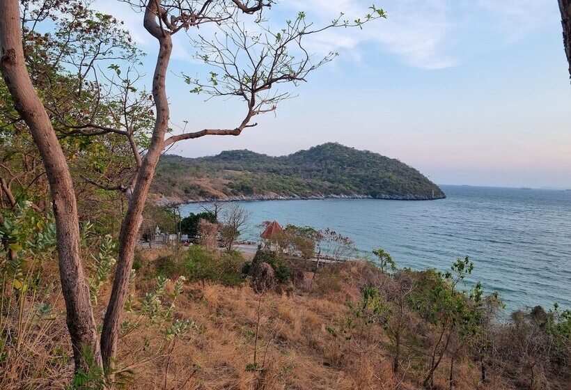 ホテル Sawasdee Sichang Resort