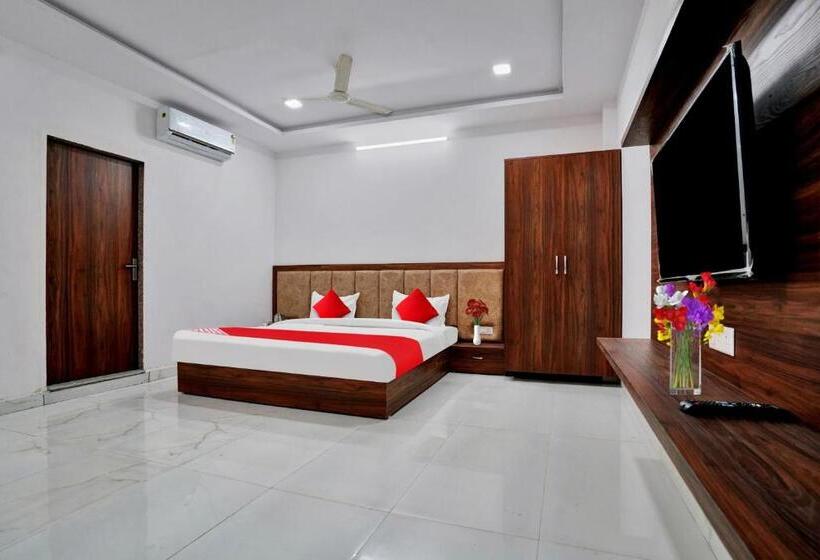 فندق O Raj Villas