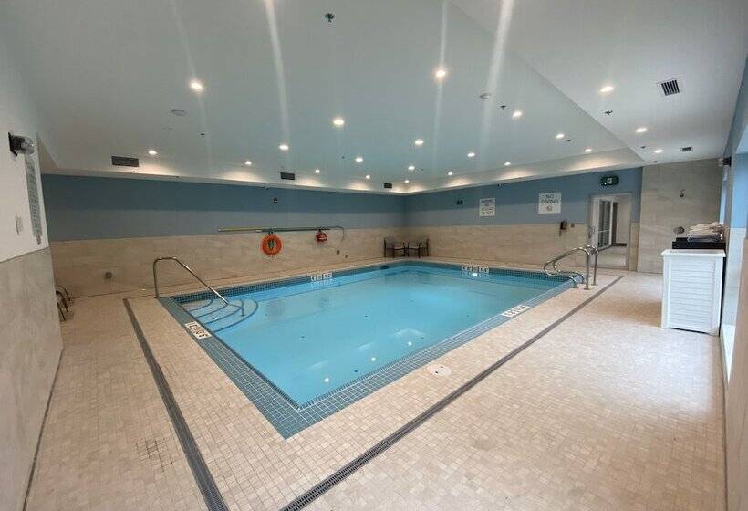 בית מלון כפרי Holiday Inn Express & Suites   Courtenay   Comox, An Ihg