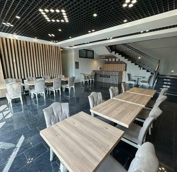 ユースホステル Akel Guest House