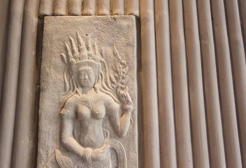 Glow Park Hotel Grand Royal Palace