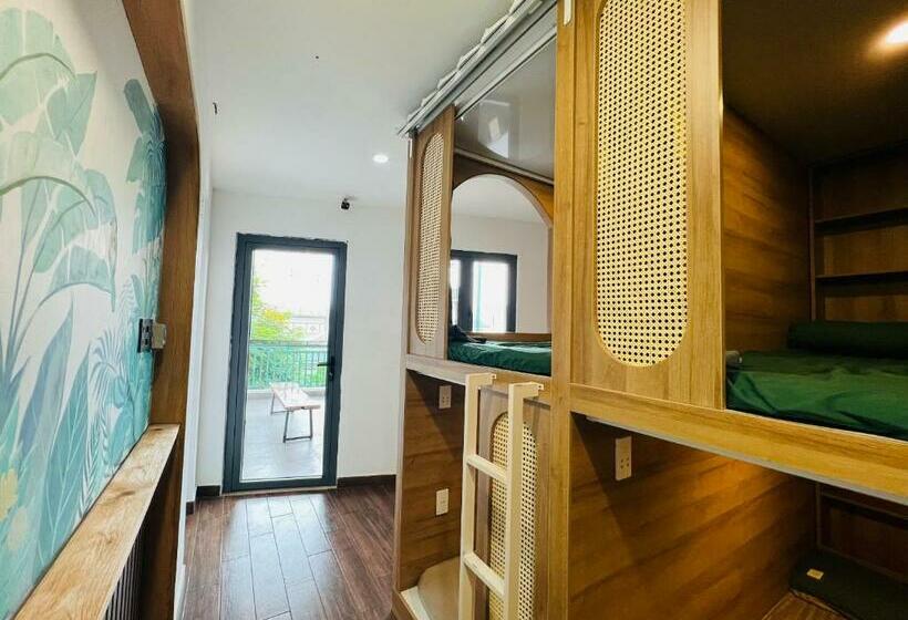 Grandma Lu Saigon Hostel Airport Dist 3