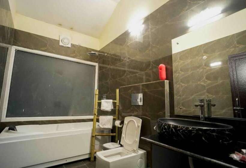 בית מלון כפרי Dhara Doorway To Inner Peace