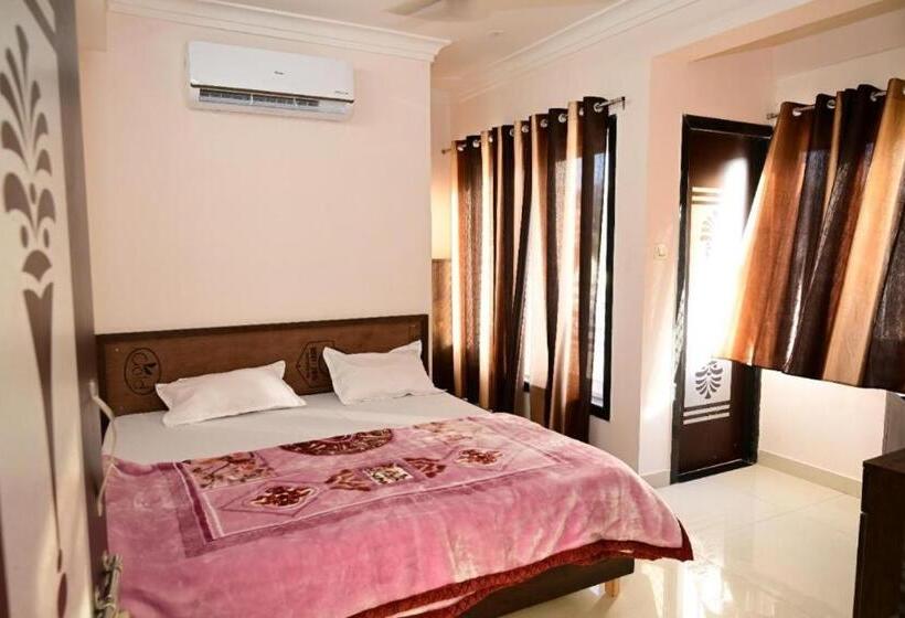 Hotel Shree Chandram