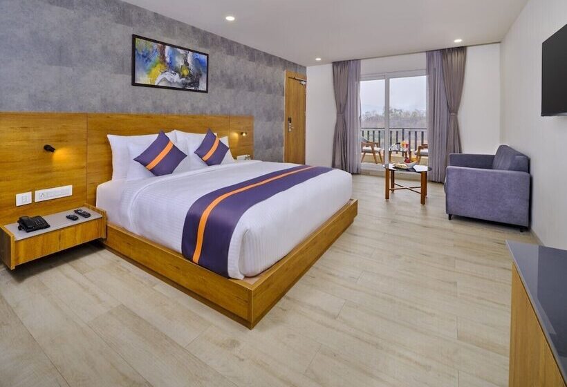 Отель Comfort Inn , Statue Of Unity