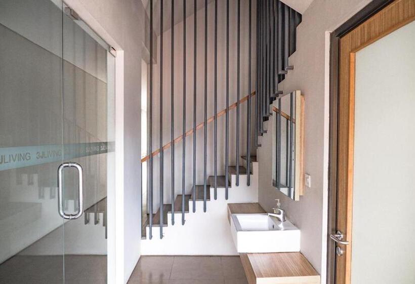 پانسیون 3j Living