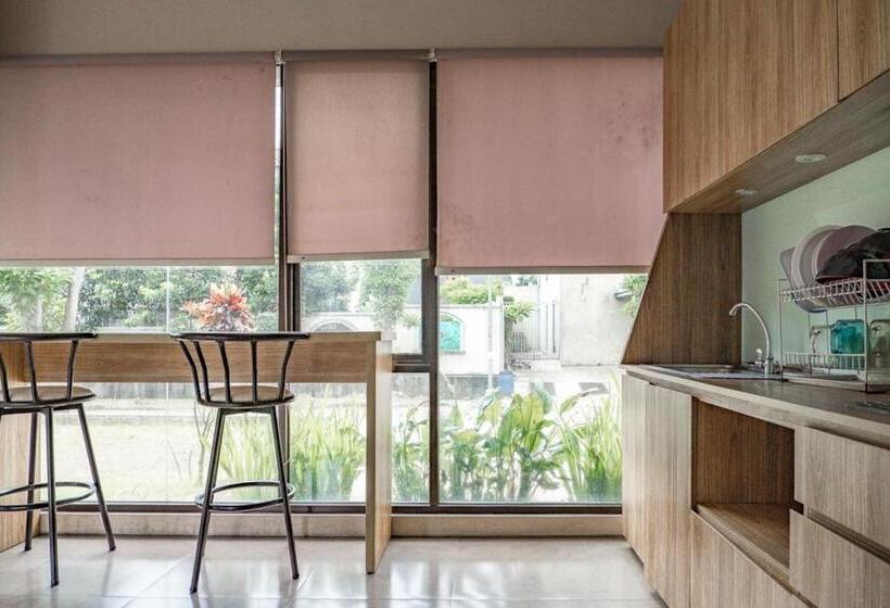 پانسیون 3j Living