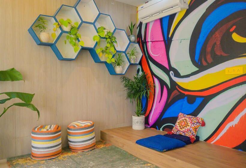 The Hosteller Jeolikote