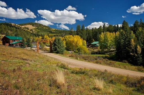 Общежитие Rocky Mountain Cabins Of Buena Vista