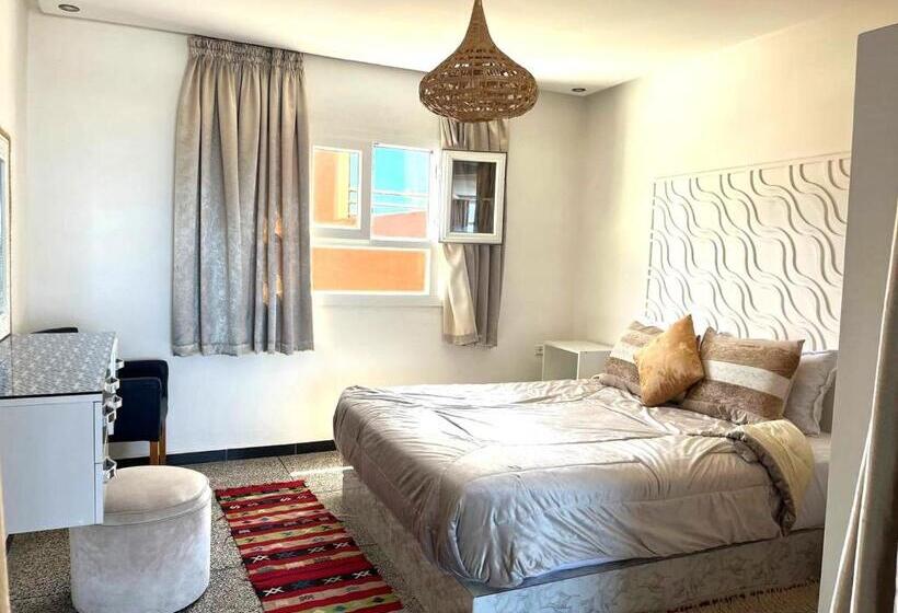 هتل Big Blue Guest House