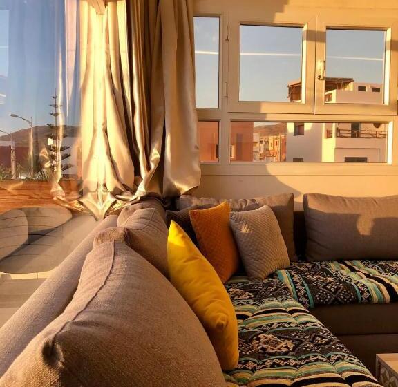 هتل Big Blue Guest House