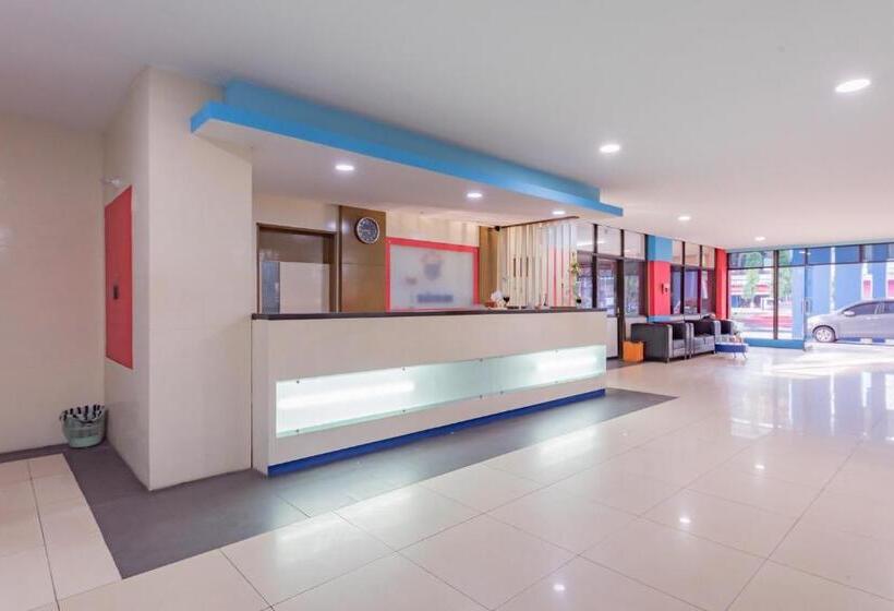 هتل Reddoorz Near Plaza Balikpapan