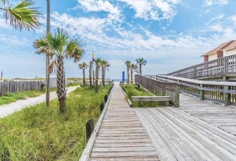 Ocean Breeze   Beautiful Condo & Pet Friendly