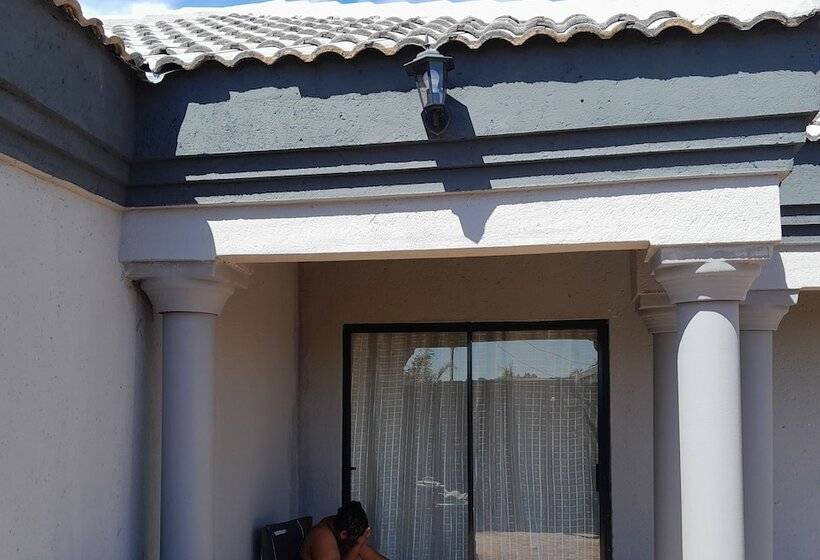 ペンション Odinburg Guest House