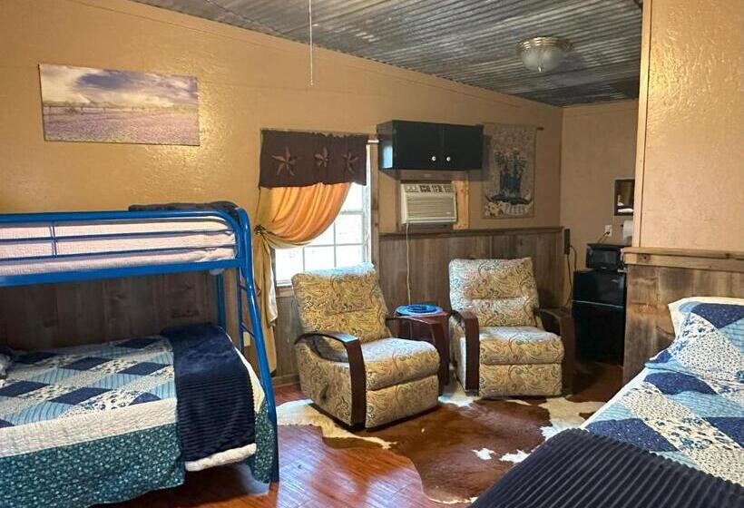 펜션 Acorn Hideaways Canton Cheerful Bluebonnet Suite Sleeps 5