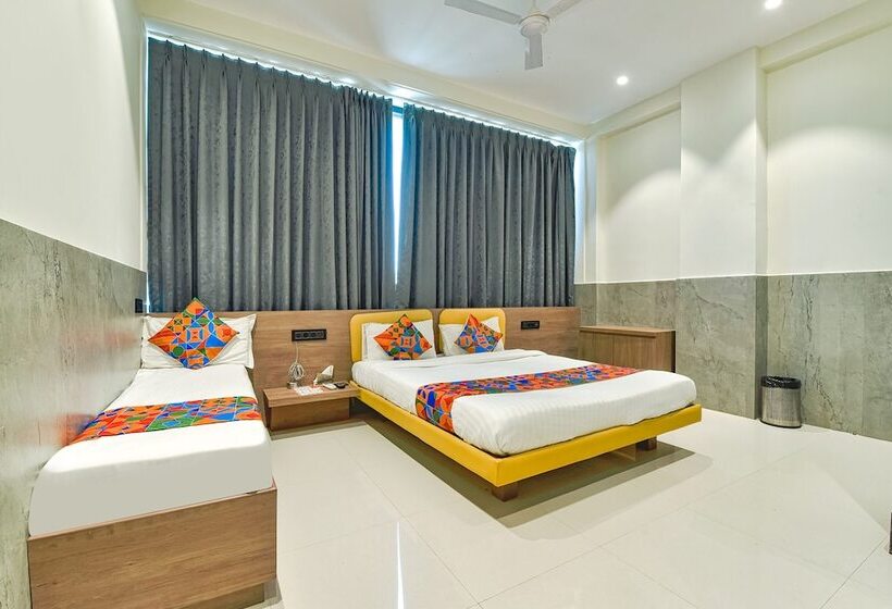 Отель Gold Palace Inn