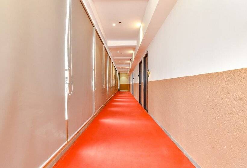 Отель Gold Palace Inn