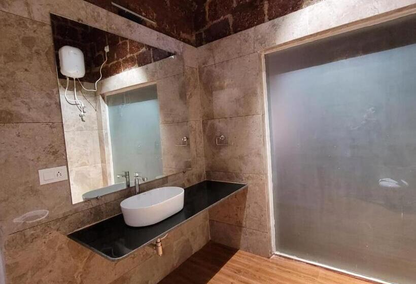 The Dandelion   Colonels Jungle Resort