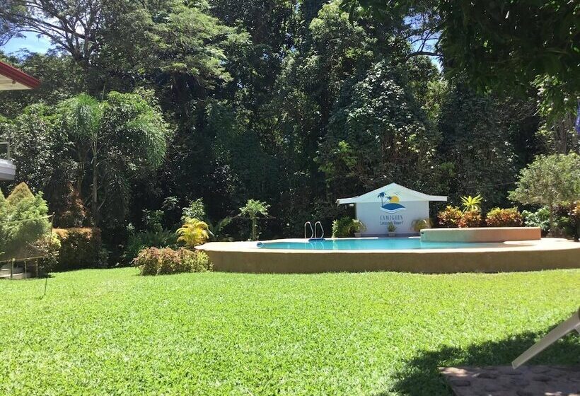 فندق صغير Camiguin Lanzones Resort