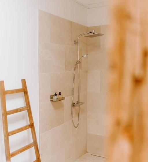 تختخواب و صبحانه Chambre Riposo