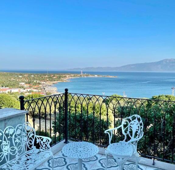 בית מלון כפרי Assos Gazebo