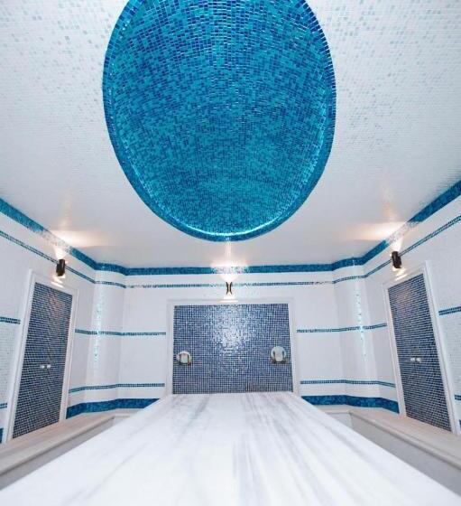 בית מלון כפרי Castle Resort Spa