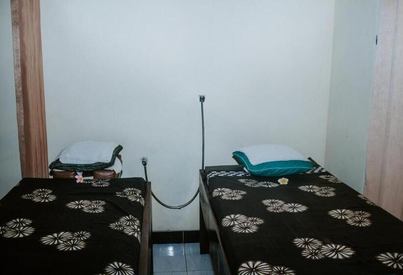 Пансион Kurnia Guest House & Spa