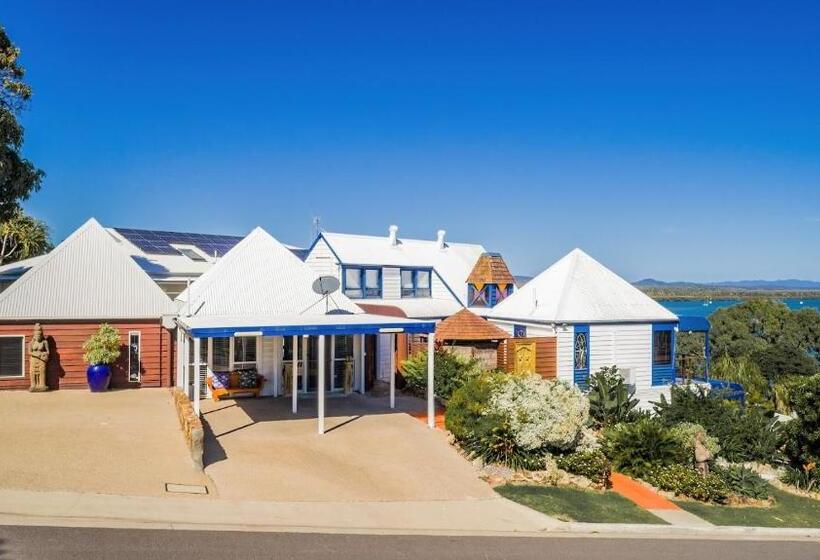1770 Sovereign Lodge Retreat