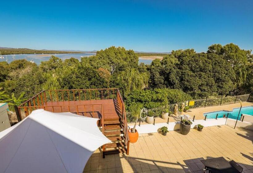 1770 Sovereign Lodge Retreat