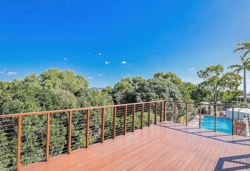 1770 Sovereign Lodge Retreat