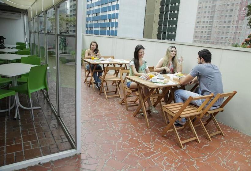 הוסטל Clh Suites Curitiba