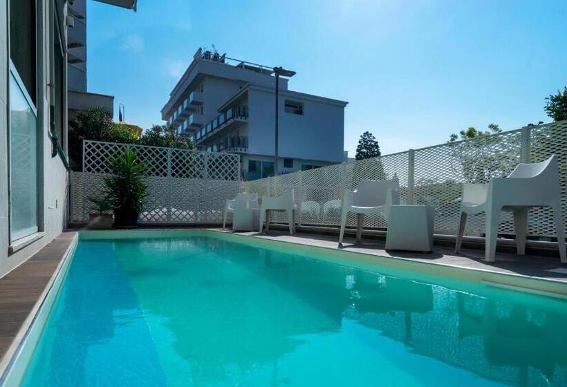 هتل Daniel Apartments