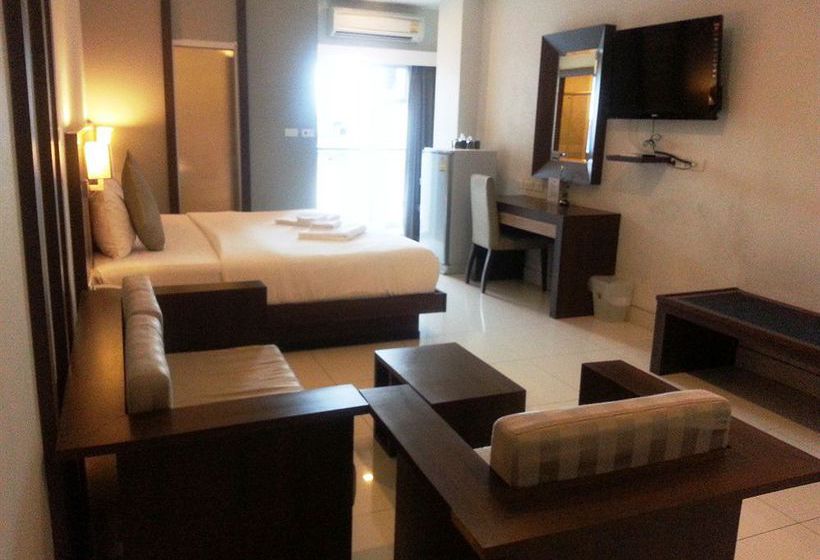 Hotel April Suites Pattaya