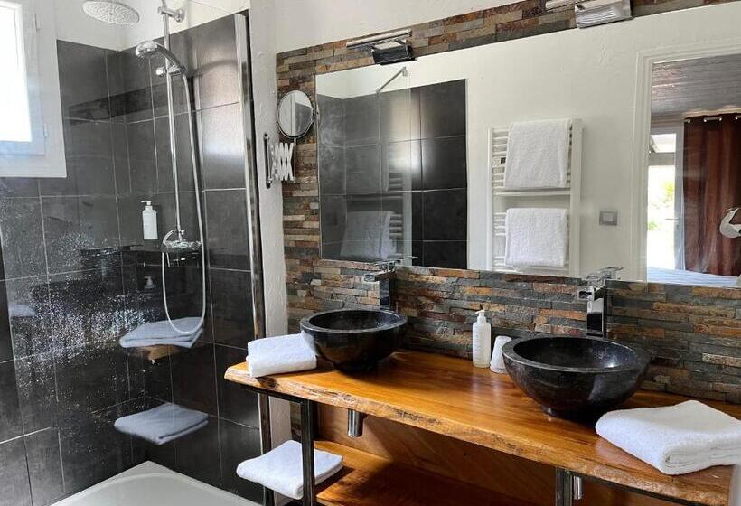 Отель Auberge Val Moureze Hôtel & Spa