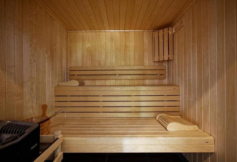 Отель Auberge Val Moureze Hôtel & Spa