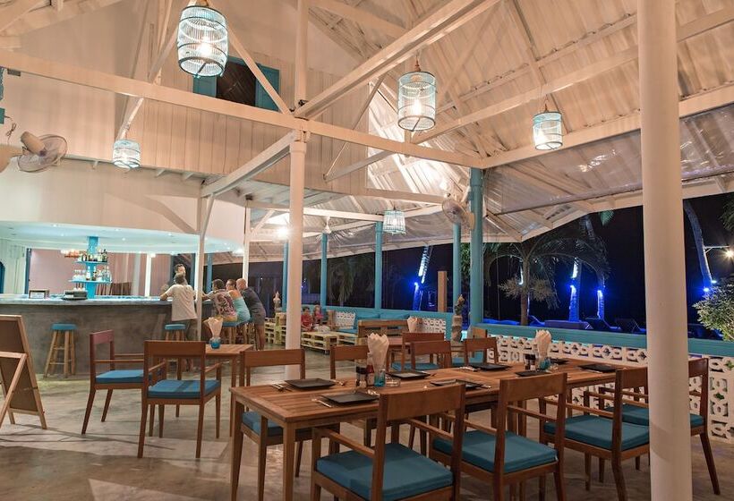 هتل Blu' Beach Bungalows