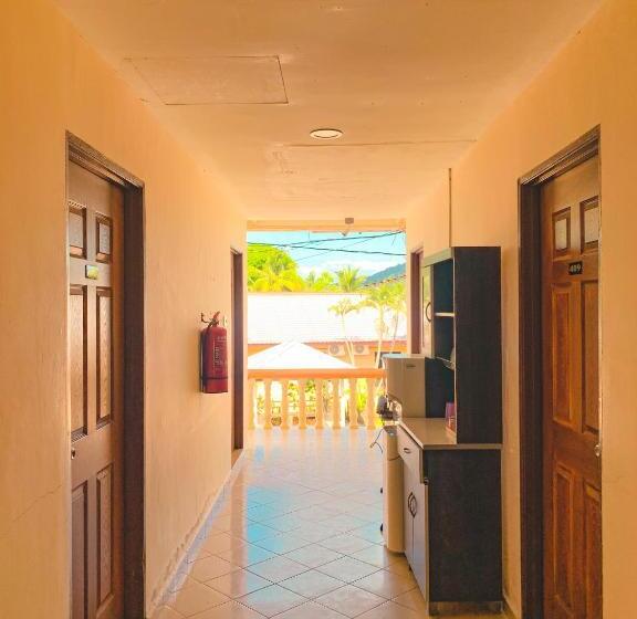 Amzar Motel Cenang