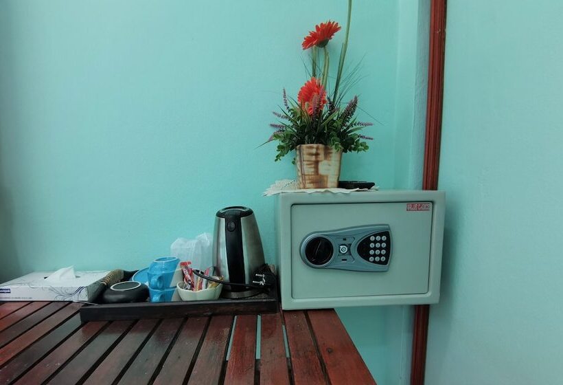 هتل Kamala Beach Residence Sha Extra Plus