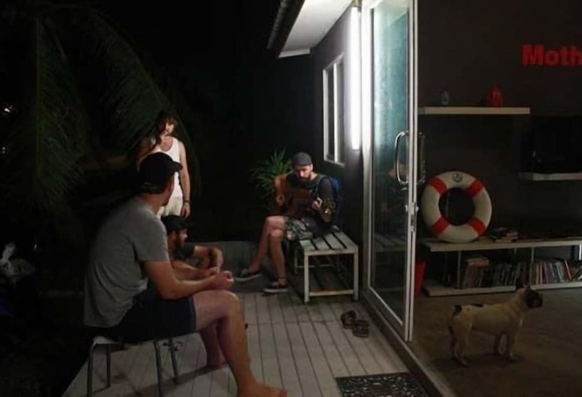 هتل Monkey Samui Hostel